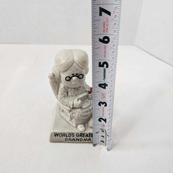 1968 Russ Berrie & Co. World's Greatest Grandma Unbreakable Figurine - Picture 9 of 10